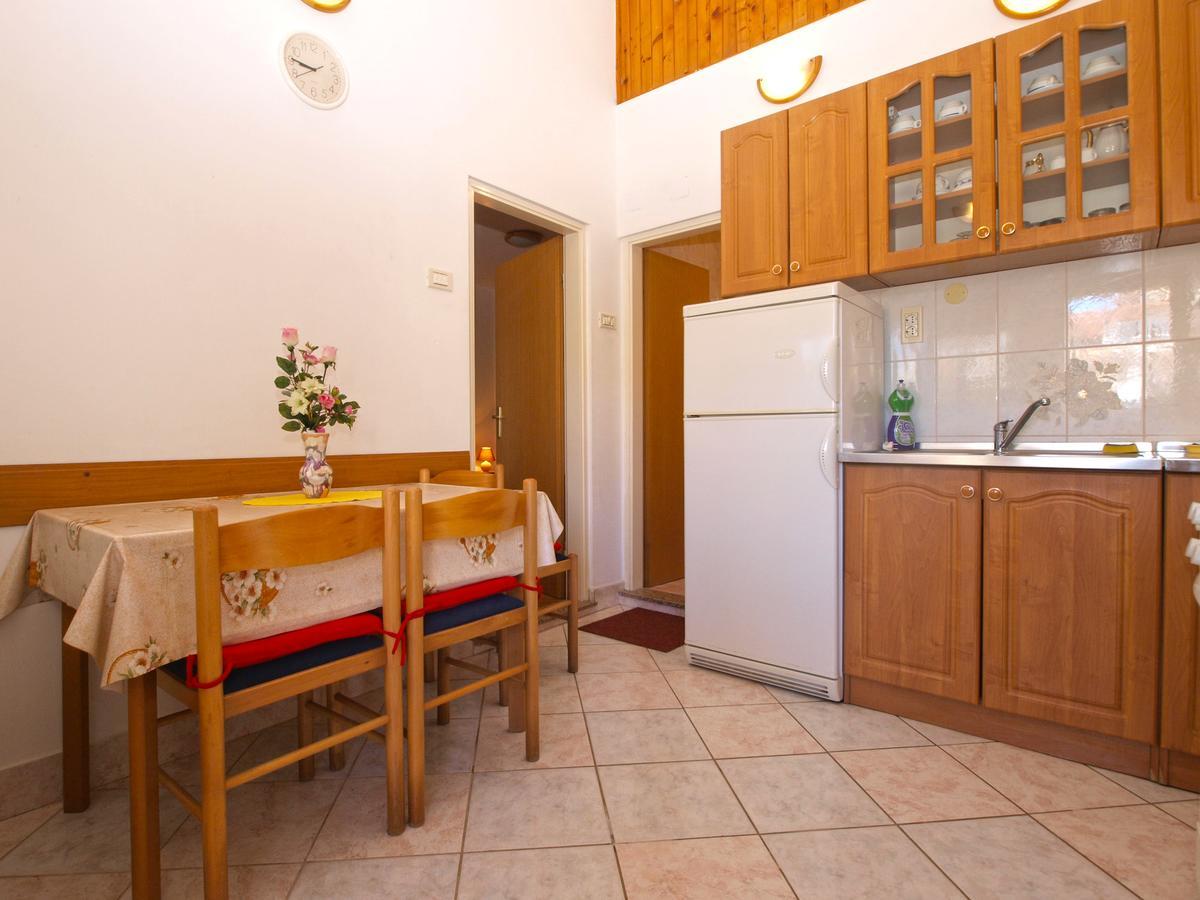 Apartments Mladen 1588 Пула Екстериор снимка