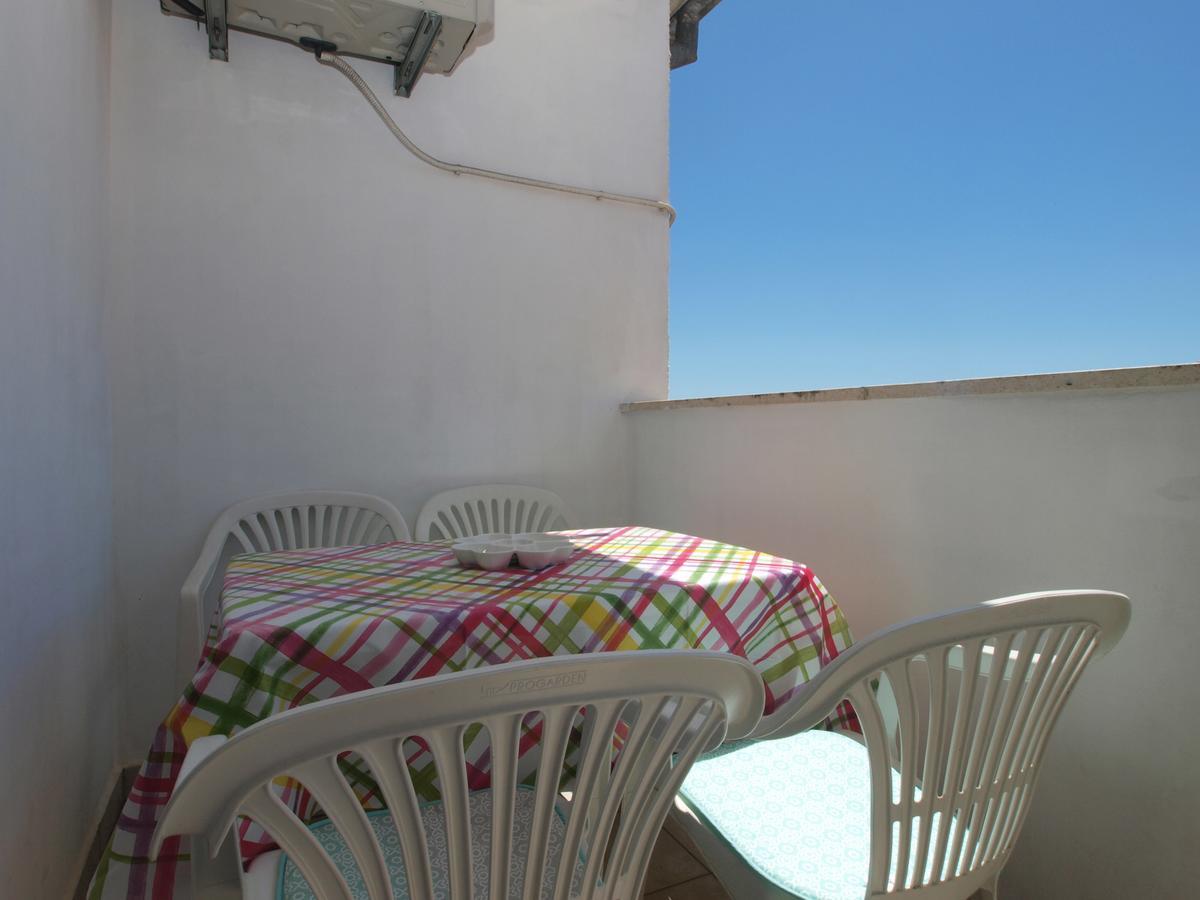 Apartments Mladen 1588 Пула Екстериор снимка