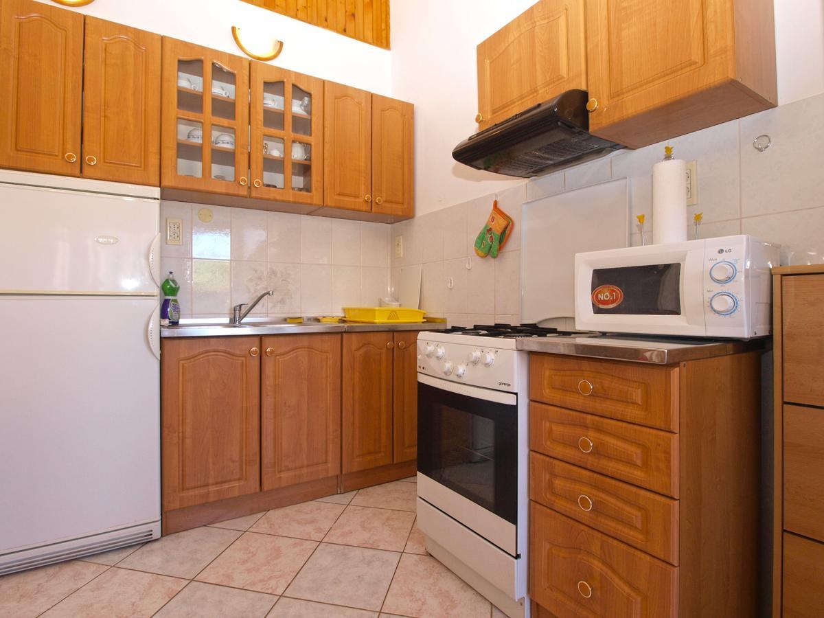 Apartments Mladen 1588 Пула Екстериор снимка