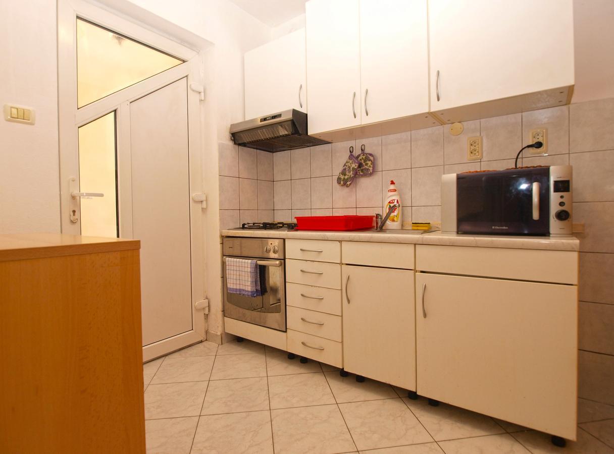 Apartments Mladen 1588 Пула Екстериор снимка