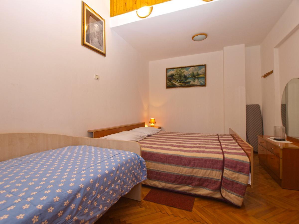 Apartments Mladen 1588 Пула Екстериор снимка